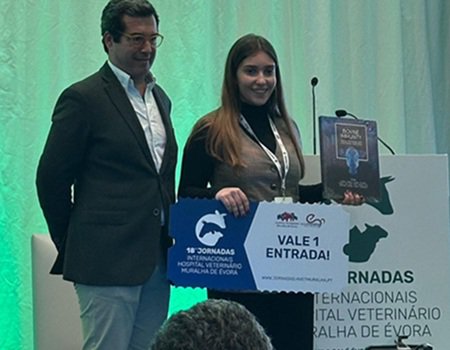 Aluna de Enfermagem Veterinária ganha o Prémio Ordem dos Médicos Veterinários – Melhor Jovem Investigador